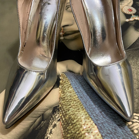 Heels.Size - 240 Measurement shown in the picture in CMS - Picture 8 of 16